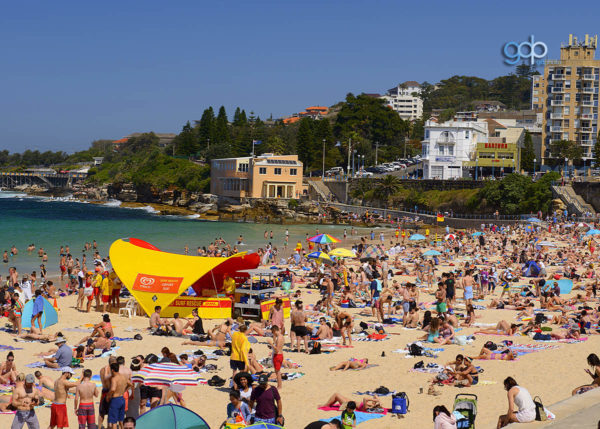 Coogee Crowds